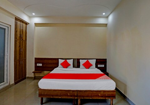 Hotel O Backpackers Nest