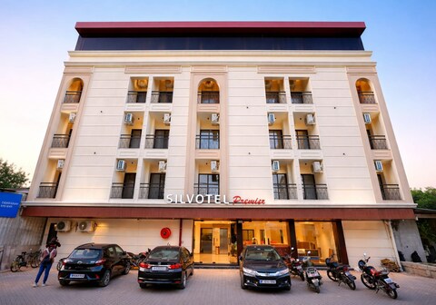 Silvotel Premier By Bizzgrow Hotels
