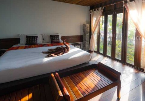 Hotel O POP Raj Group Near Omaxe Gurgaon Mall