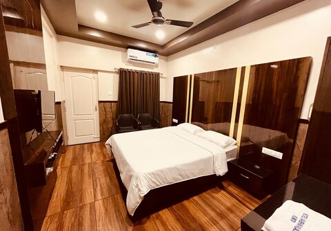 Hotel Vaibhav Palace