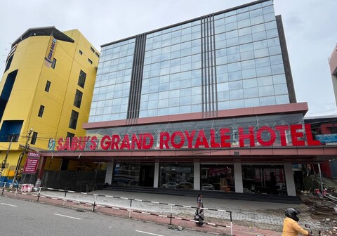 Sabu's Grand Royale Hotel