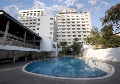 Hotel Savera