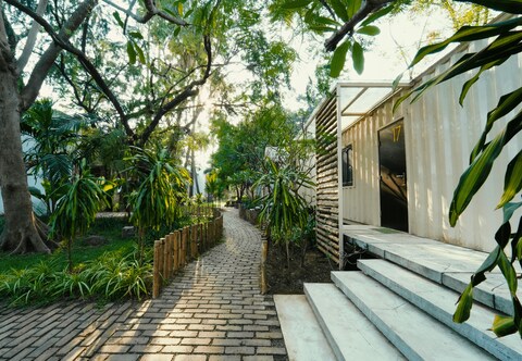 Hanu Reddy Residences - SPP Gardens