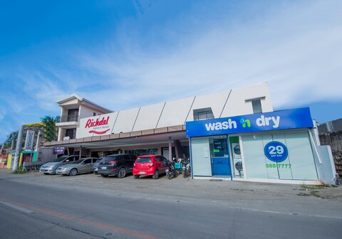 OYO 725 Richdel Resort Hotel