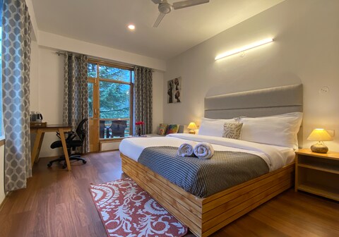 Getaway Stays Manali | River-view Rooms