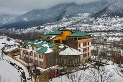 The Walnut Creek, Pahalgam The Walnut Creek, Pahalgam