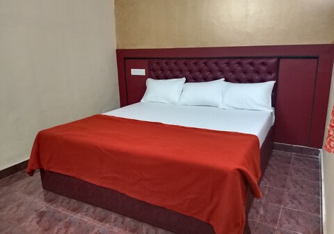 Rich Beach Side Holiday Home