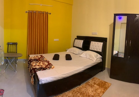 Cozy 3BHK Elite Near BIEC & IKEA Bangalore