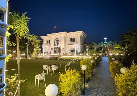 Raskunj Premium 5BHK Villa for Parties Events