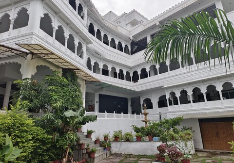 The Bhanwar Retreat Resort