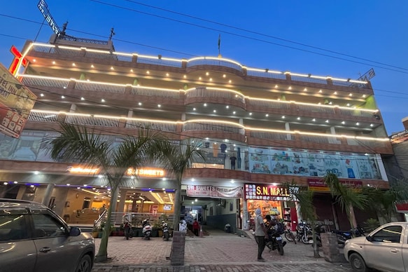S N HOTEL INN,Bulandshahr
