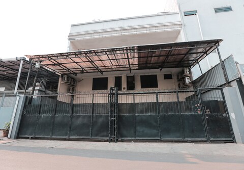 Capital O 141 Fatmawati Cozy Residence