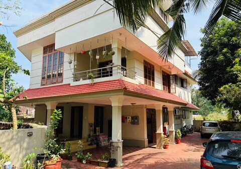 Meadows: Kannur's Serene Retreat