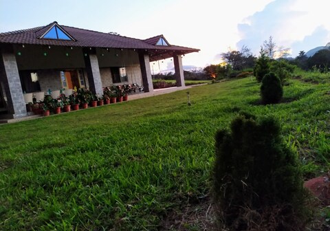 Girikarnika Homestay