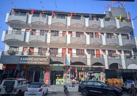 Karni Palace Hotel Kumbhagalrh | Rooms | Pure Veg Restaurant | Parking.