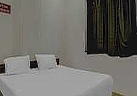 SPOT ON Hotel Abs Inn