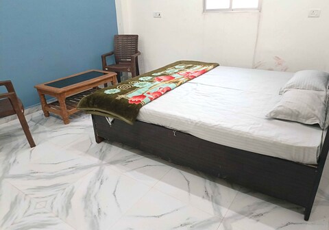 Hotel O The Bihta Club Hotel