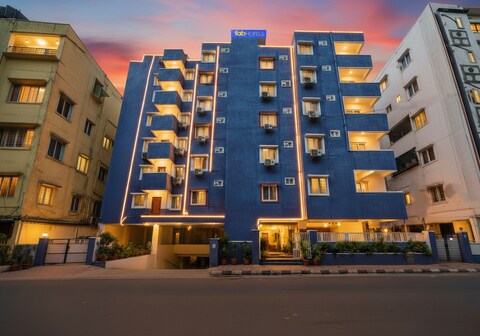 FabHotel Grand Aarvi Prime