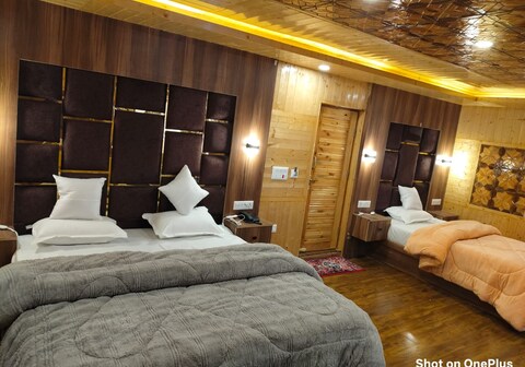 Hotel Pahalgam View