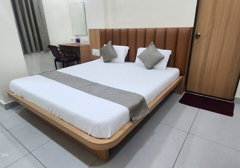 Hotel New Sachin Pure-Veg