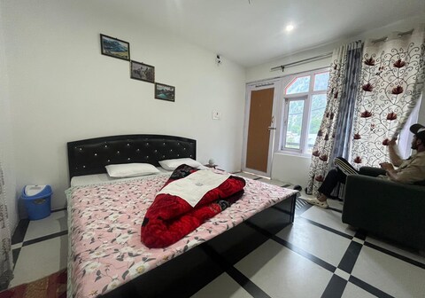 Hotel The Gurez Heights