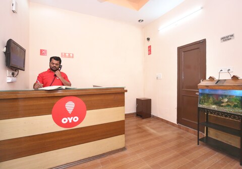 Hotel O Rajesh Palace