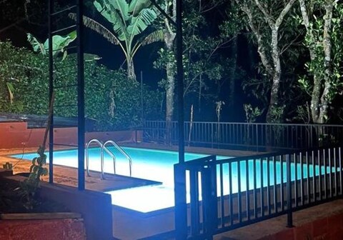 Villa With View By Peakaavu Cottages