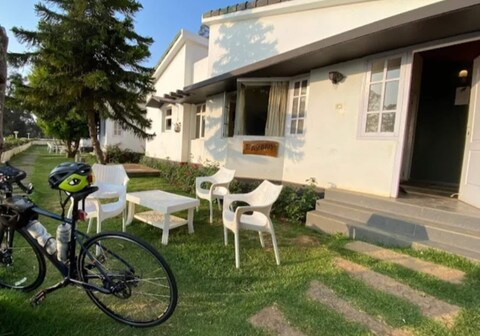 Malar s Saxony Villa