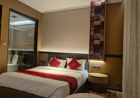 DLS Hotels Amritsar (200 Steps to The Golden Temple)