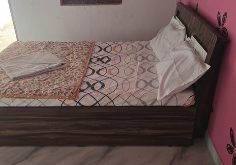 Hotel Chandni & Restaurant Dholavira