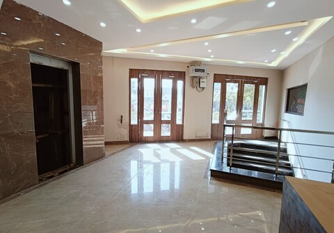 The Royal Casa Hotel & Banquet