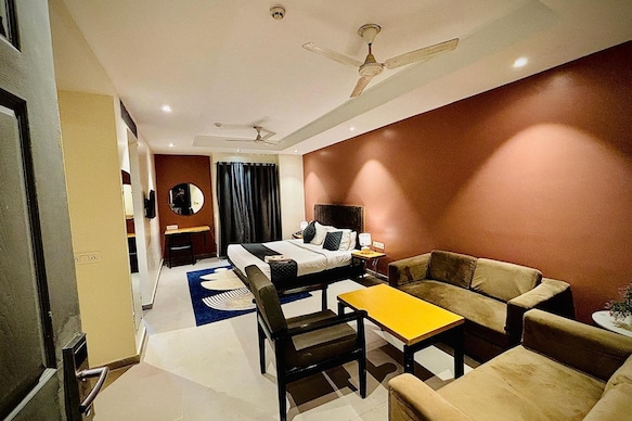 The Roseman Hotel & Suites Near Maxx Vaishali