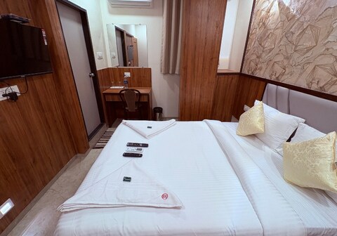 Hotel Shaurya Inn Lodging