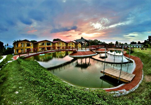 Statue of Unity Eco Camp