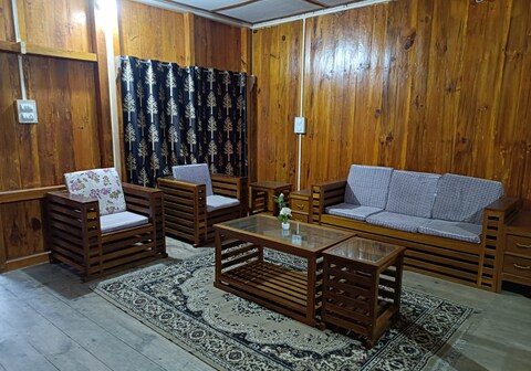 ZIRONIMO'S Luck Homestay