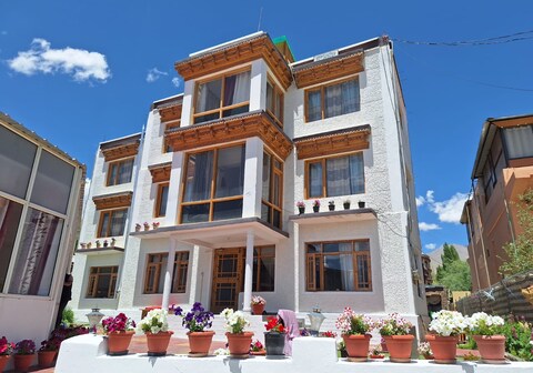 Basera Inn | Near Leh Market