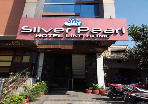 Silver Pearl Feel Like Home