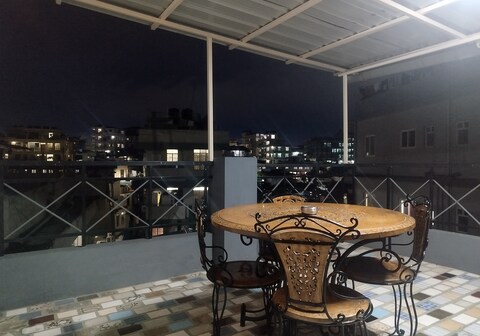 Rockski Boutique BnB | 5 Mins Walk from Main Market