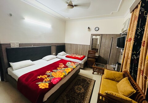 Hotel Chintpurni , Katra
