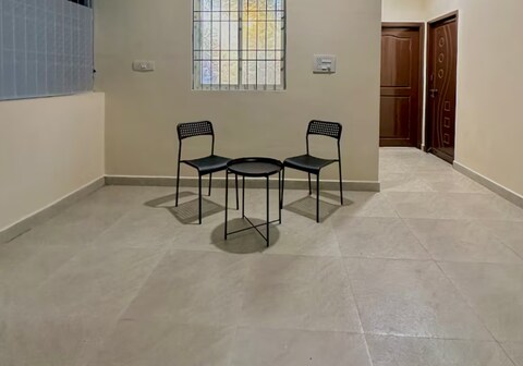 New Penthouse with rooftop terrace & skyline views