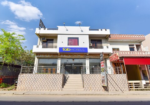 FabHotel Hans