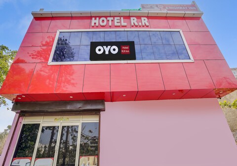 Hotel O R.R- A Highway Inn