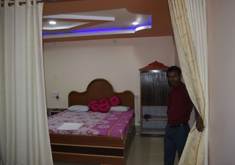 LX INN Hotel & Restaurant