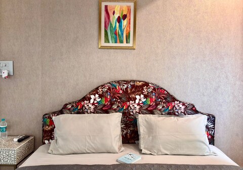 Utsav Boutique Stay 8BHK