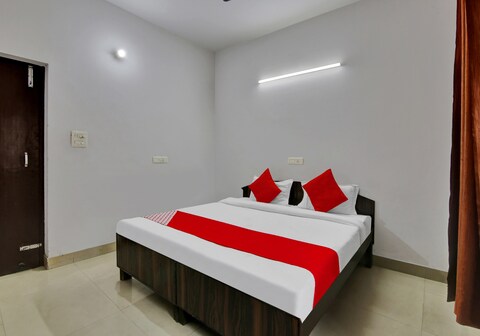 Flagship Hotel Holiday Inn