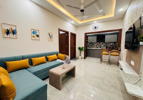 Home Escape 1BHK Elite Near Mahalaxmi Nagar