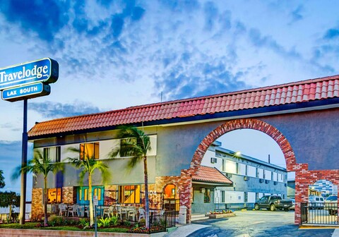 Travelodge by Wyndham LAX