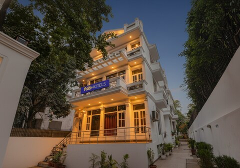 FabHotel Royal Spark Inn