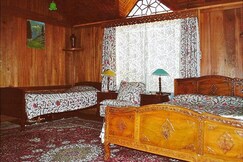 New Peony Houseboat, Srinagar New Peony Houseboat, Srinagar