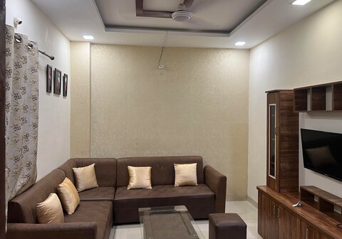 Comfortable 2BHK Flat in Indore